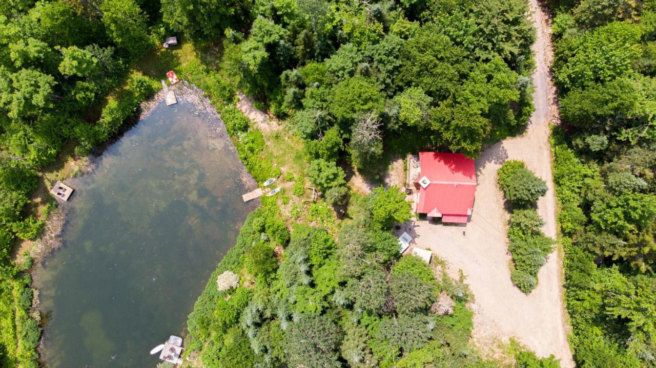 Les Chalets Tourisma - Chalet Dans Les Bois Avec Lac Prive - Le Colibri Saint-Raymond Bagian luar foto