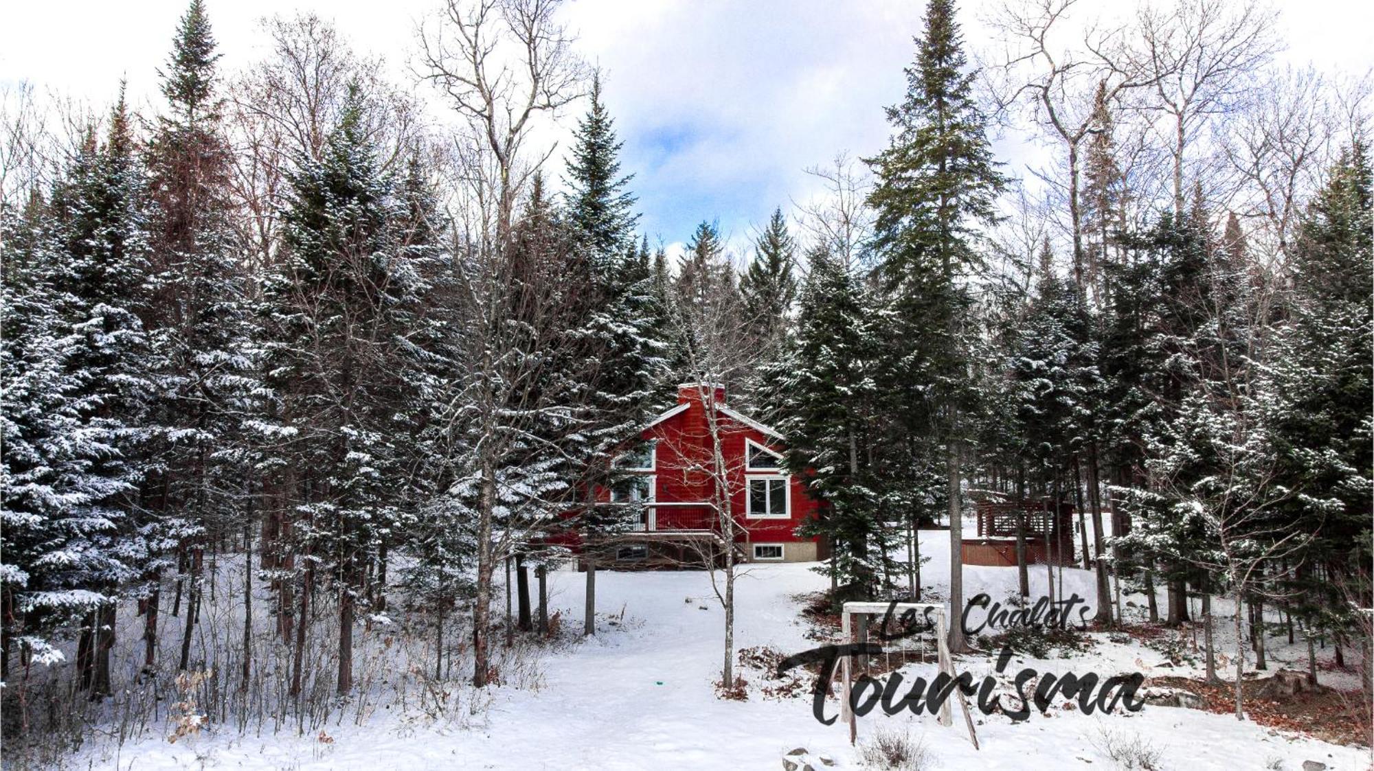 Les Chalets Tourisma - Chalet Dans Les Bois Avec Lac Prive - Le Colibri Saint-Raymond Bagian luar foto